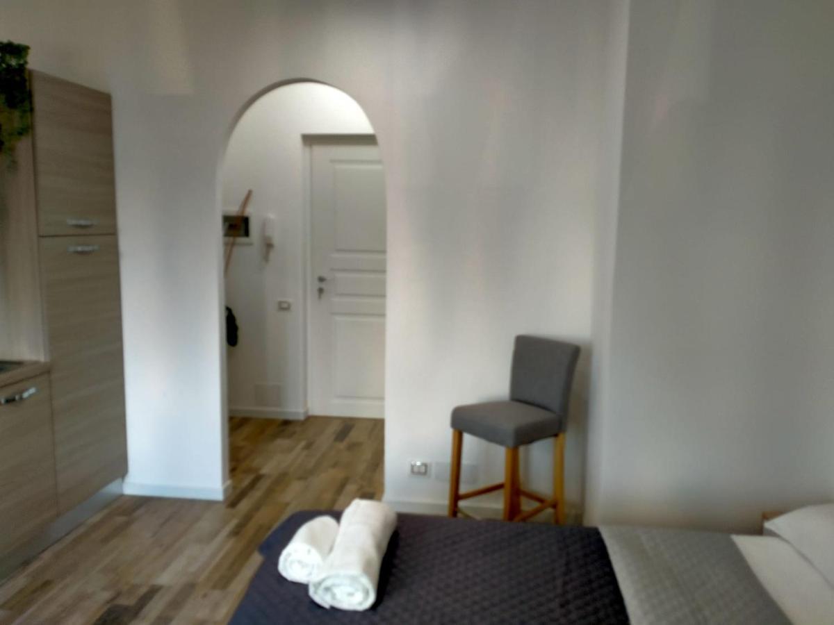 Suite Room Malpensa B&B Cardano Al Campo Eksteriør billede