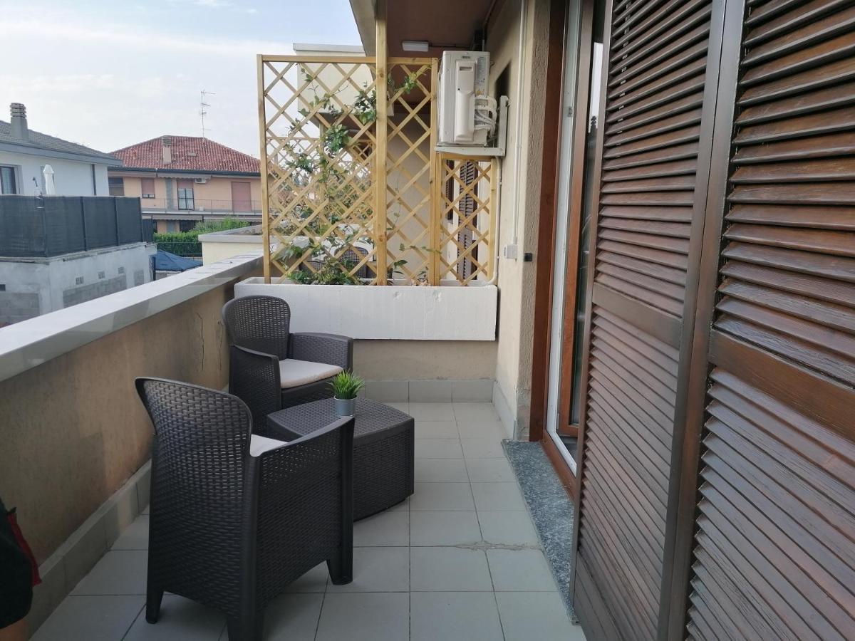 Suite Room Malpensa B&B Cardano Al Campo Eksteriør billede