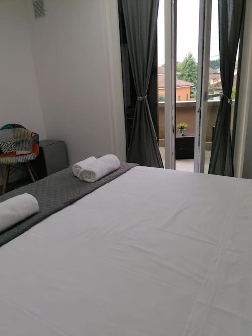 Suite Room Malpensa B&B Cardano Al Campo Eksteriør billede