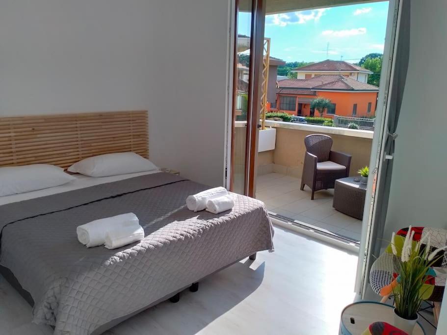Suite Room Malpensa B&B Cardano Al Campo Eksteriør billede